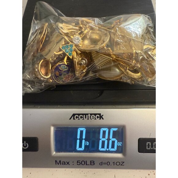 Vintage & Modern Gold Tone Jewelry Lot Mixed Earrings Brooches Pins Wearable - Picture 9 of 9